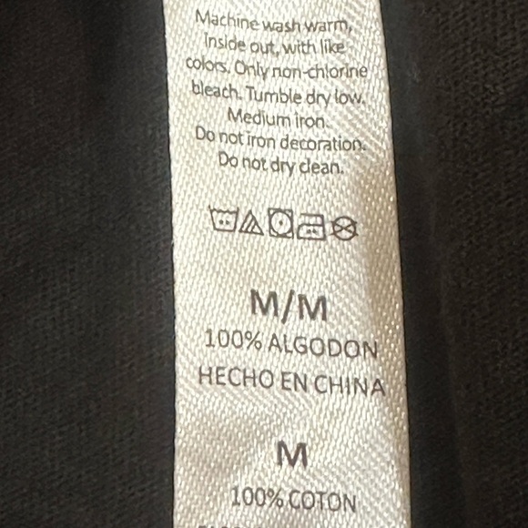 GUITARIST Black Graphic T-Shirt with Skeleton Guitarist 20.5”W x 27”L SZ Medium - Picture 3 of 5